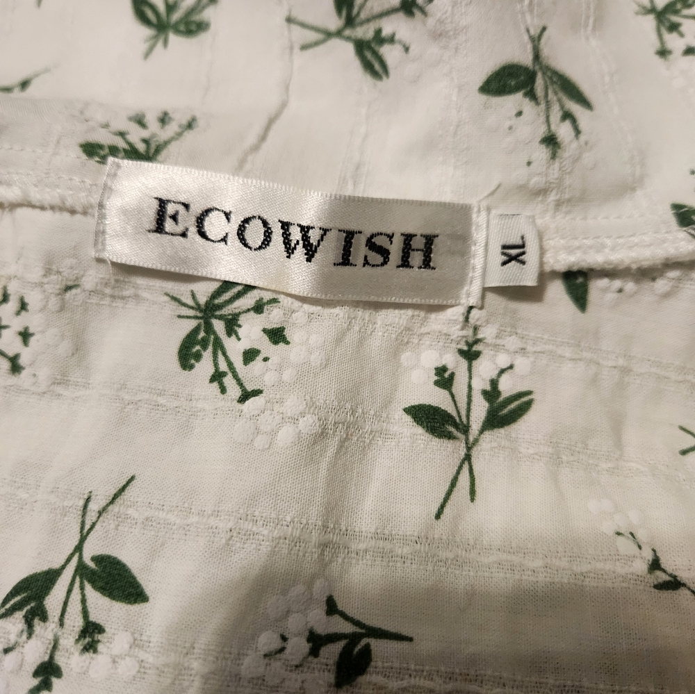 Ecowish Short Sleeve Button Down Peter Pan Collar- Size XL - Picture 9 of 10
